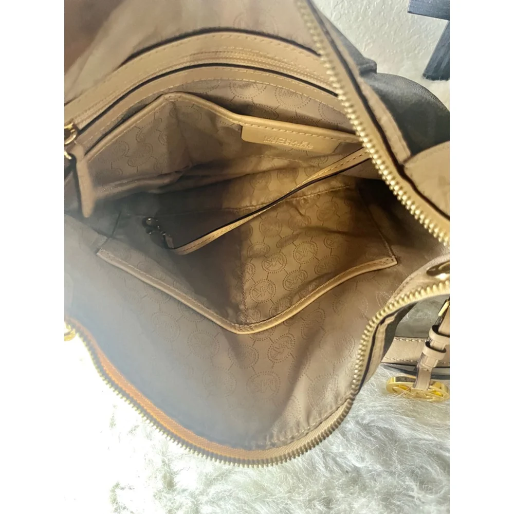 Michael kors Bedford Jet Set Brown Convertible Shoulder Bag with Crossbody strap